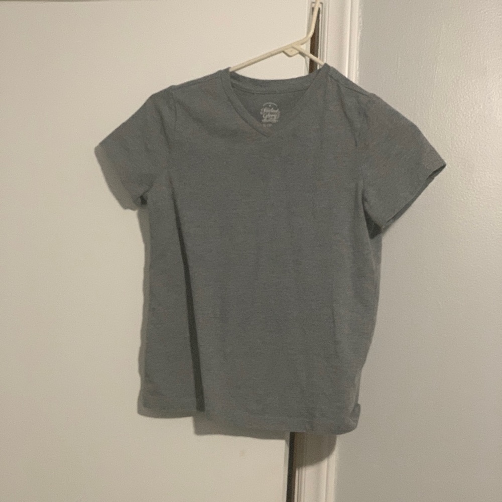 A gray t-shirt